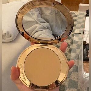 Charlotte Tilbury Airbrush Bronzer